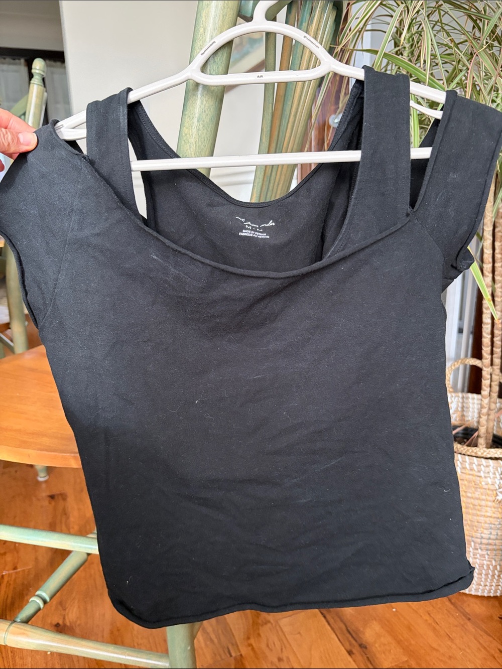 Urban Outfitters Black Short-Sleeve Scoop Neck Tee